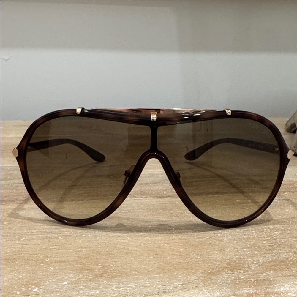 Brown Aviator Sunglasses